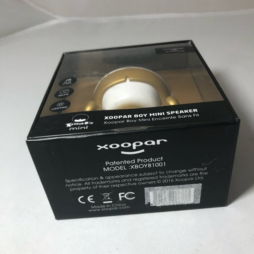 Xoopar Boy Mini Wireless Speaker Lights Up Remote Selfie Taking Gold New in Box - Picture 4 of 7